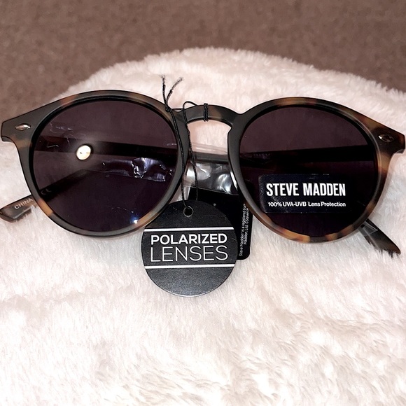 Steve Madden Accessories - NWT Steve Madden Womens Tortoise Polarized Sunglasses